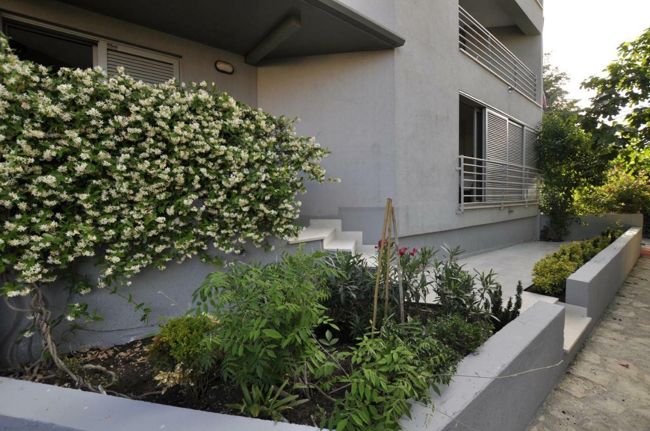 Apartment Alessia Apartments-top Location And Garage Parking *